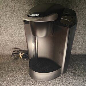 Keurig B40 Elite Single-Serve Coffee Maker, Black Preowned